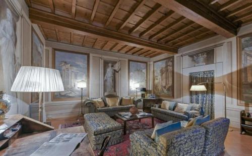 Palazzo Delle Croci - image 8