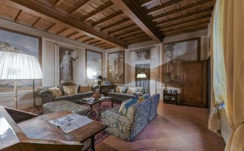 Palazzo Delle Croci - image 9