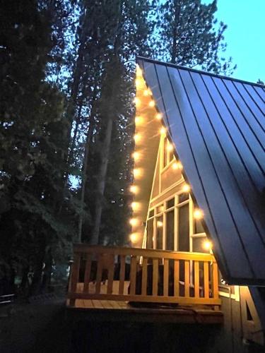 Cozy Chalet - Hot Tub with Meadow Views - Family & Pets, Fire Pit & BBQ, Arnold (zdjęcie 8)