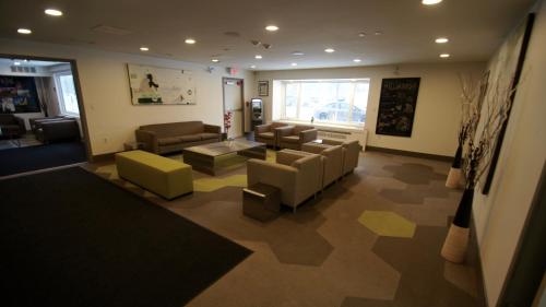 Előcsarnok, HI Calgary City Centre Hostels near Calgary-torony