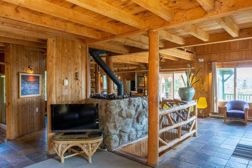 Ô Refuge Amazing panoramic view & Spa (O Refuge Amazing panoramic view & Spa) in Sainte Lucie des Laurentides (QC)