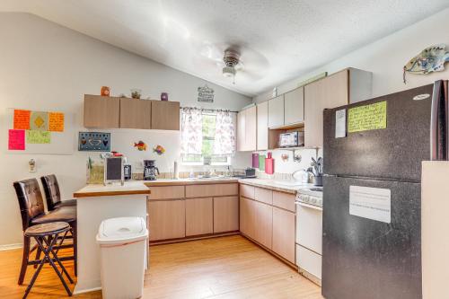 Jensen Beach Getaway Close to Ocean and Downtown! in Jensen Beach, USA
