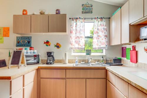 Jensen Beach Getaway Close to Ocean and Downtown! in Jensen Beach, USA