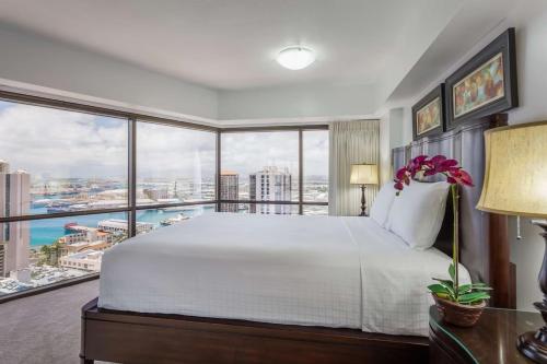 アストン アット ジ エグゼクティブ センター ホテルOne-Bedroom Suite with Harbor/Ocean View