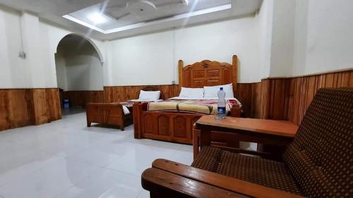 Four Star hotel and Restaurant in Drosh