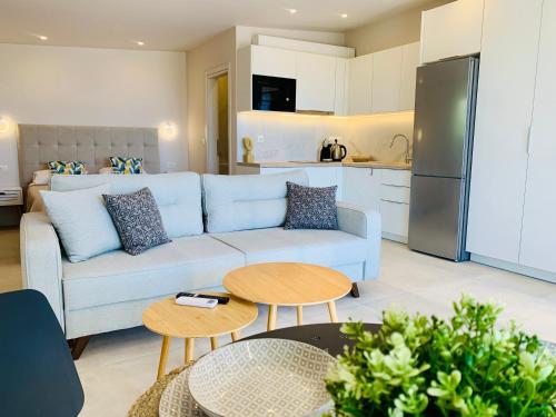 Thelfi Luxury studio in Attica - close to varkiza beach - Sea view · Vári