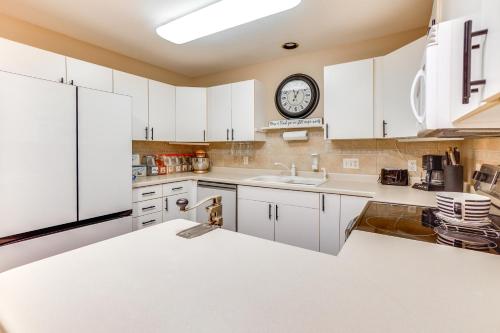 Pet-Friendly Sheboygan Home 4 Mi to Lake Michigan in Sheboygan, USA