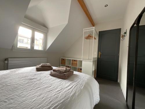 Chambres d'hôtes à 30 min de Paris (Chambres d'hotes a 30 min de Paris) in Мезон-Лафітт
