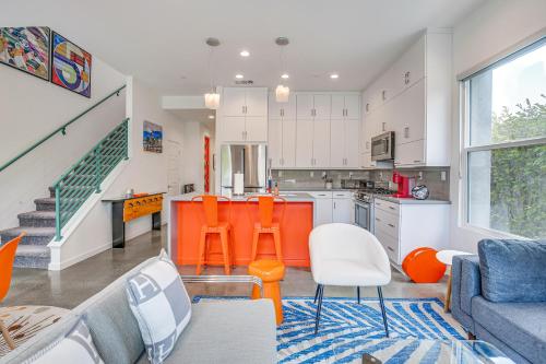 Palm Springs Oasis with Balconies and Mountain Views! in Palm Springs, USA