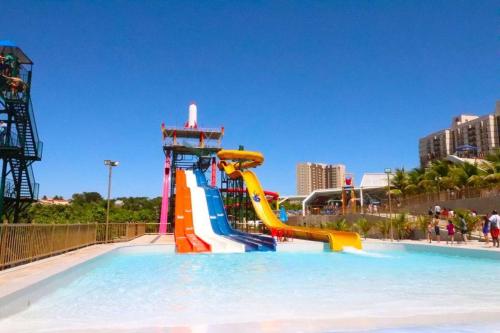 Water park, Piazza com acesso ao Acqua Park - TEMPORADA CN in Caldas Novas