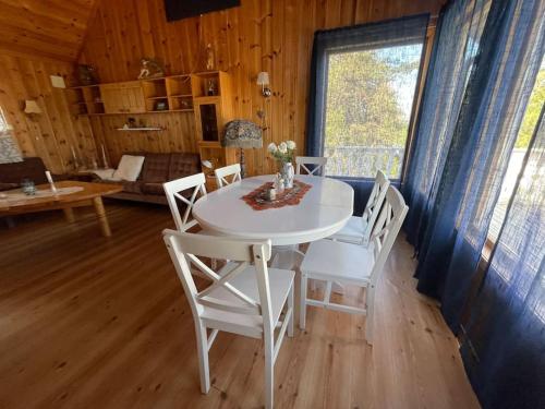 Fin landlig hytte med utsikt in Сарпсборг