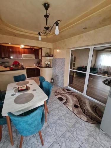 Iekārtas, Casa din povesti in Aninişu De Vale
