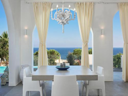 Villa Adrali Santorini