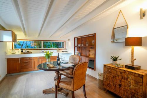 Romantic Bungalow near Beach with Shared Pool - Location saisonnière - Saint Barthelemy