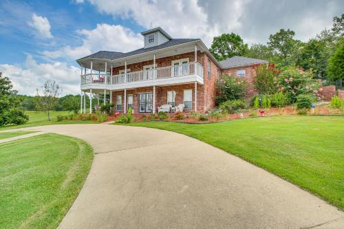 Beautiful Home Less Than 1 Mi to Hot Springs National Park