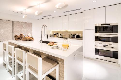 Ultra Luxe Direct Ocean Penthouse at 1 Hotel in Miami Beach, USA