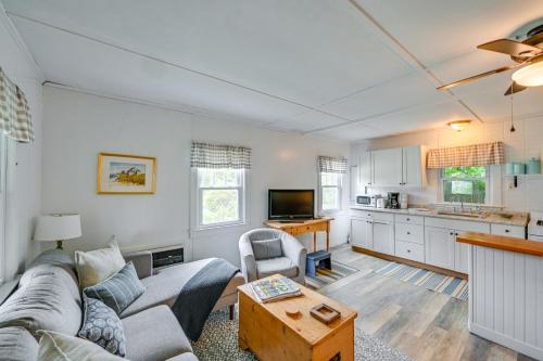 Water-View New Suffolk Cottage on North Fork! in New Suffolk, USA