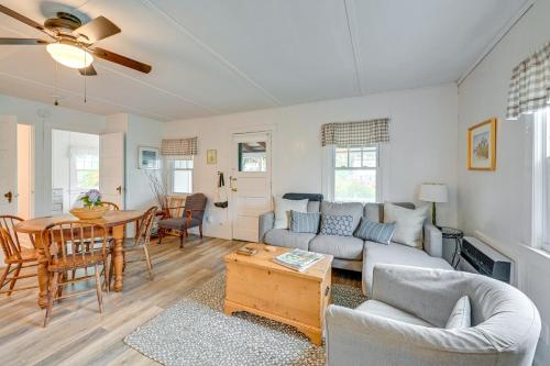Water-View New Suffolk Cottage on North Fork! in New Suffolk, USA