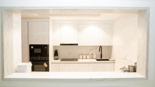 2BDR Luxury Apartment in Palm, Dubai (photo 9)