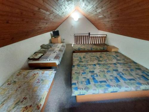 Domček (Domcek) in Lucky