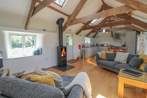 Sunbury Barn - image 8