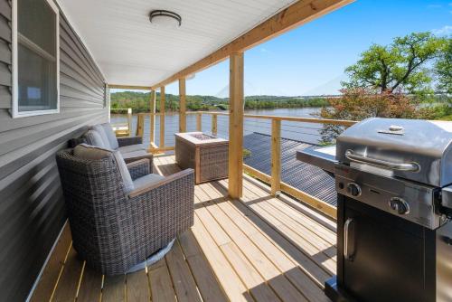 RiverSuite3 - The view will ease your mind in Russell, USA