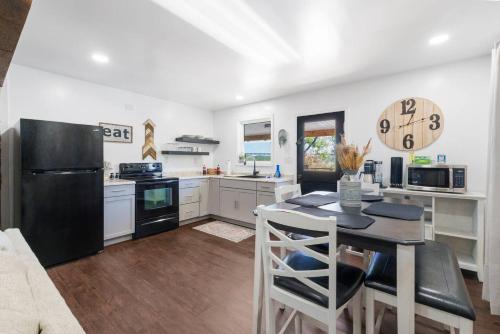 RiverSuite3 - The view will ease your mind in Russell, USA