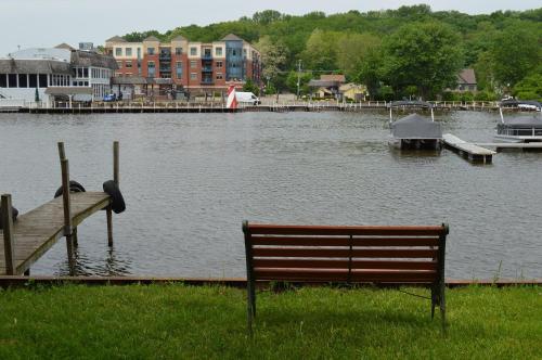 Kilátás, Casual Living Extended Stay Hotels in Algonquin