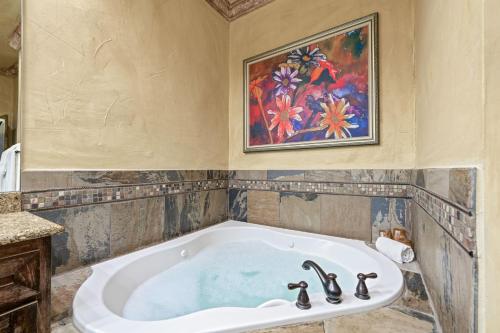 Blanco Riverside Cottages - 온수 욕조