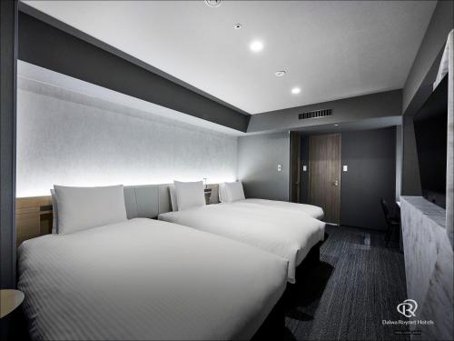 585501622 Daiwa Roynet Hotel Nishi-Shinjuku PREMIER
