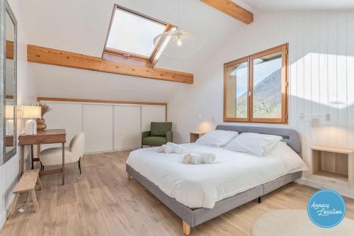 LEscapade du Col Cozy 2-Bedroom Apartment in Menthon-Saint-Bernard