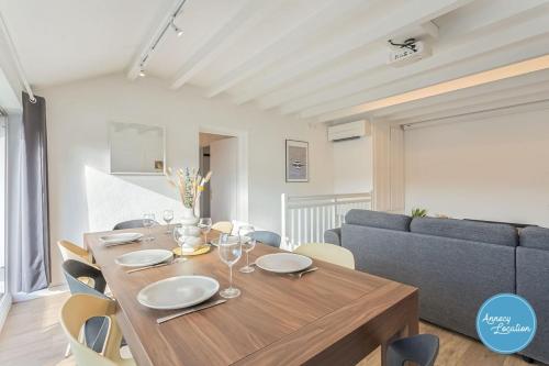 LEscapade du Col Cozy 2-Bedroom Apartment in Menthon-Saint-Bernard