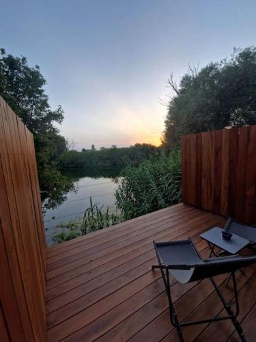 Suite avec jacuzzi & terrasse vue sur l'Orb, Béziers