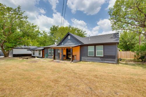 Cedar Hill Home with Fenced Patio, Grill and Foosball! in Cedar Hill, USA