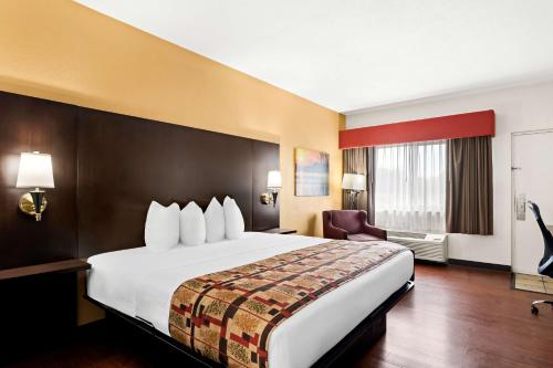 King Room - Disability Access - Non-Smoking