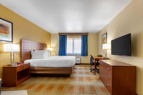 Best Western Kiva Inn - image 12