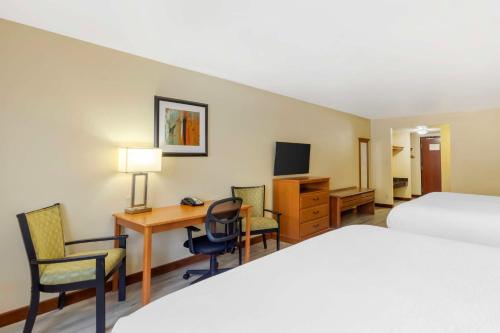 2 king beds