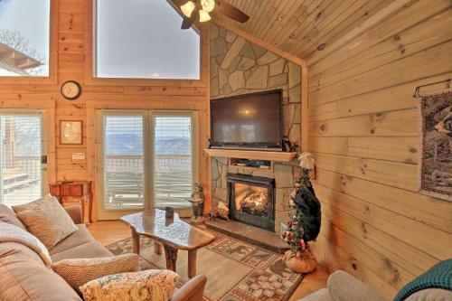 Smoky Mountain Living Grand Cabin with Hot Tub - main image