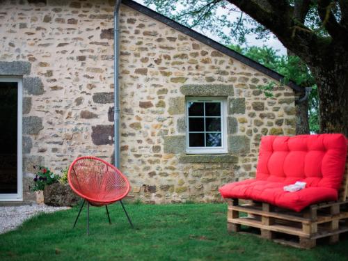 Gîte Saint-Léonard-des-Bois, 5 pièces, 7 personnes - FR-1-410-179 (Gite de charme renove avec cheminee, terrasse et proche randonnees - Capacite 13 pers. - FR-1-410-17) in Fresnay-sur-Sarthe
