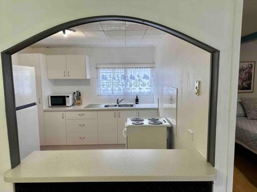 Bayside Living - Walk to Water - Central location