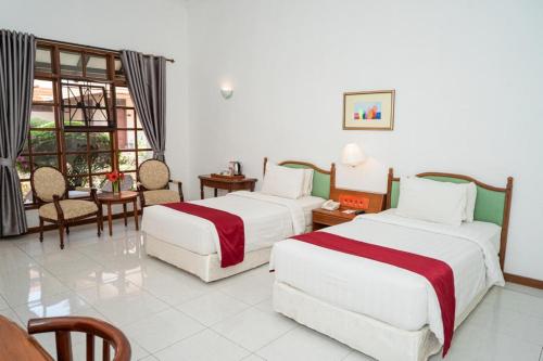 2 twin beds