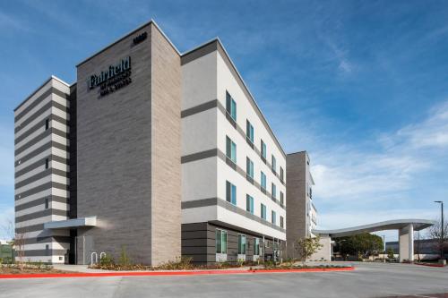 Fairfield by Marriott Inn & Suites Anaheim Los Alamitos in Los Alamitos, USA