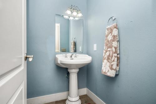 Townhome 3bedrooms two and half bathroom 30 Minutes from Disneyland in Lake Forest, USA