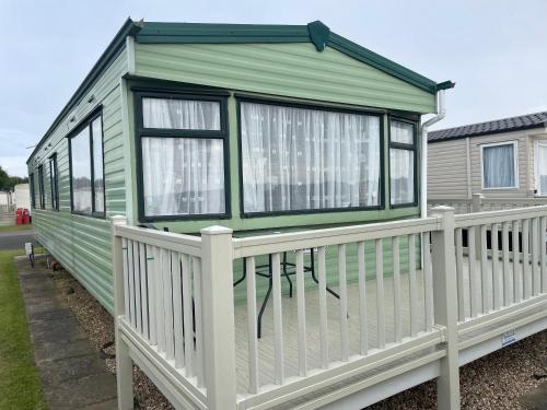 Pet Friendly - Millfield Park Skegness 4 Bed