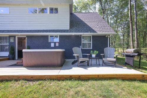 POCONOS BRAND NEW LAKEFRONT Oasis 1 ACRE HOTTUB GAMEROOM FIREPITS TALK ABOUT PRIVACY - image 3