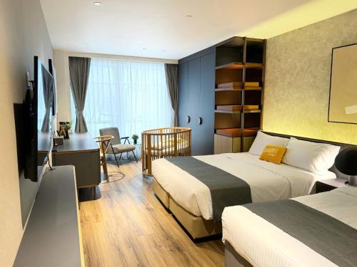 Family Triple Room image 3