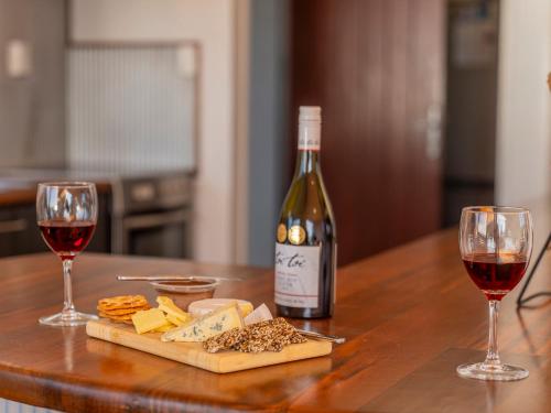 Pemandangan luar, Ocean View Beach Beauty - Tairua Holiday Home in Tairua