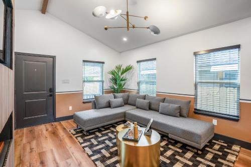 HTX Ultra Chiic Suite #1