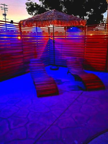 Pool, Hot Tub, Luxury 3 Beds,15 Min Beach,DT, Zoo, Sesame Place, Airport in National City, USA