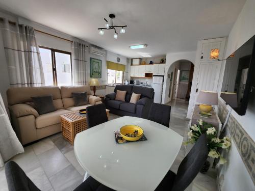 Carabeo 99 - Sleeps 4 - image 13